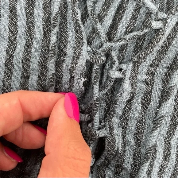 BILLABONG Women’s Blue Striped Long Sleeved Blouse Lace Up size: Medium - Picture 4 of 9